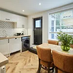 Host & Stay - Cragg Cottage