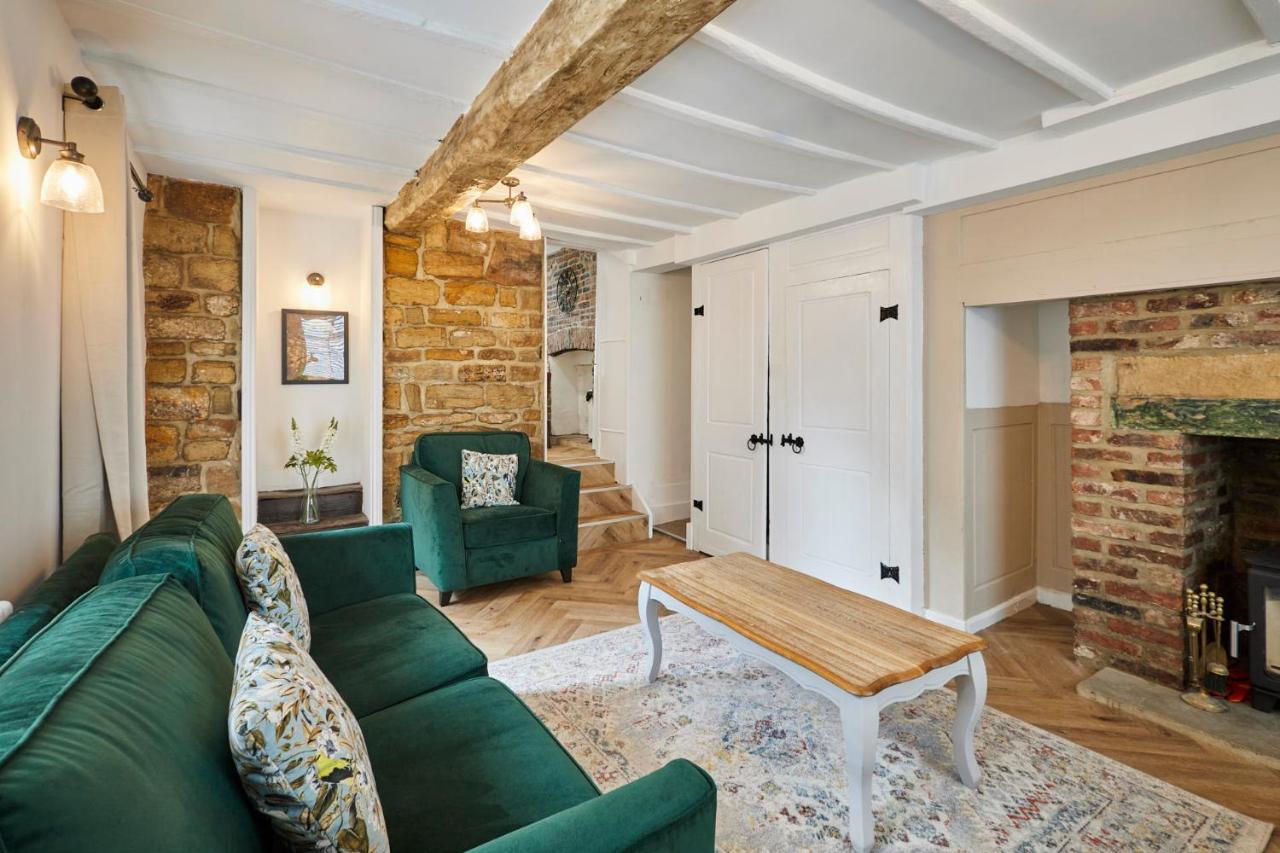 Host & - Cragg Holiday home *